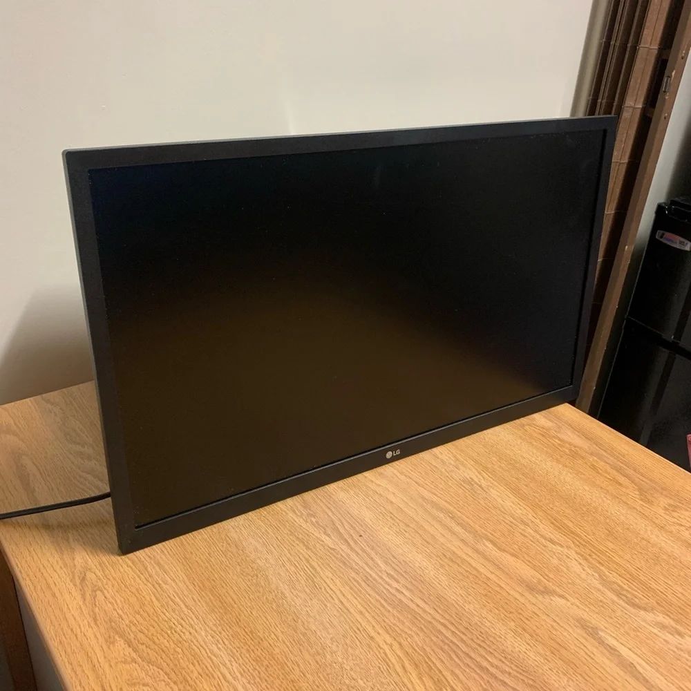 Monitor Set Up - Picture 3 of 9